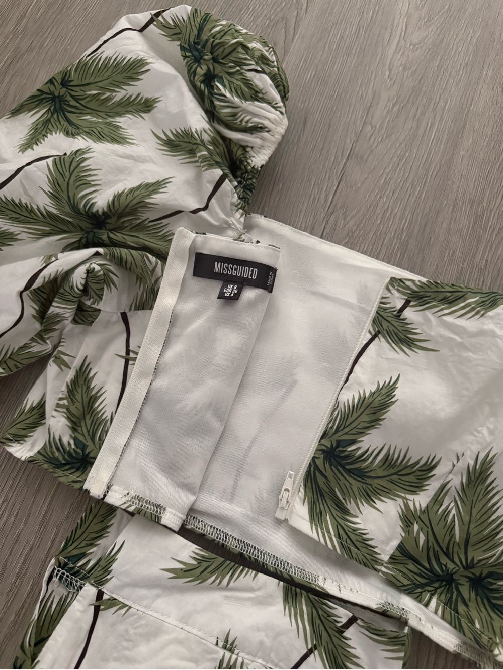 Missguided Palm Print Crop Top & Shorts Set - Green on White size 2 - Picture 14 of 16